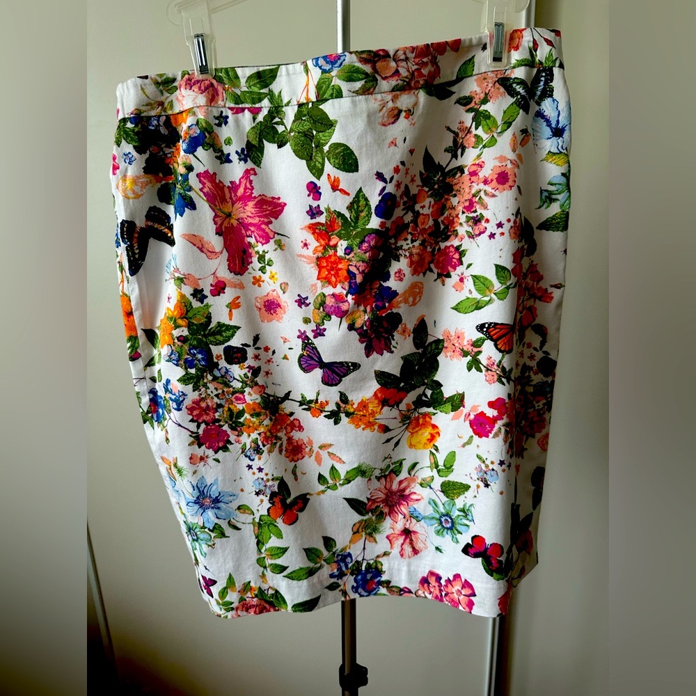 LOFT  knee length skirt